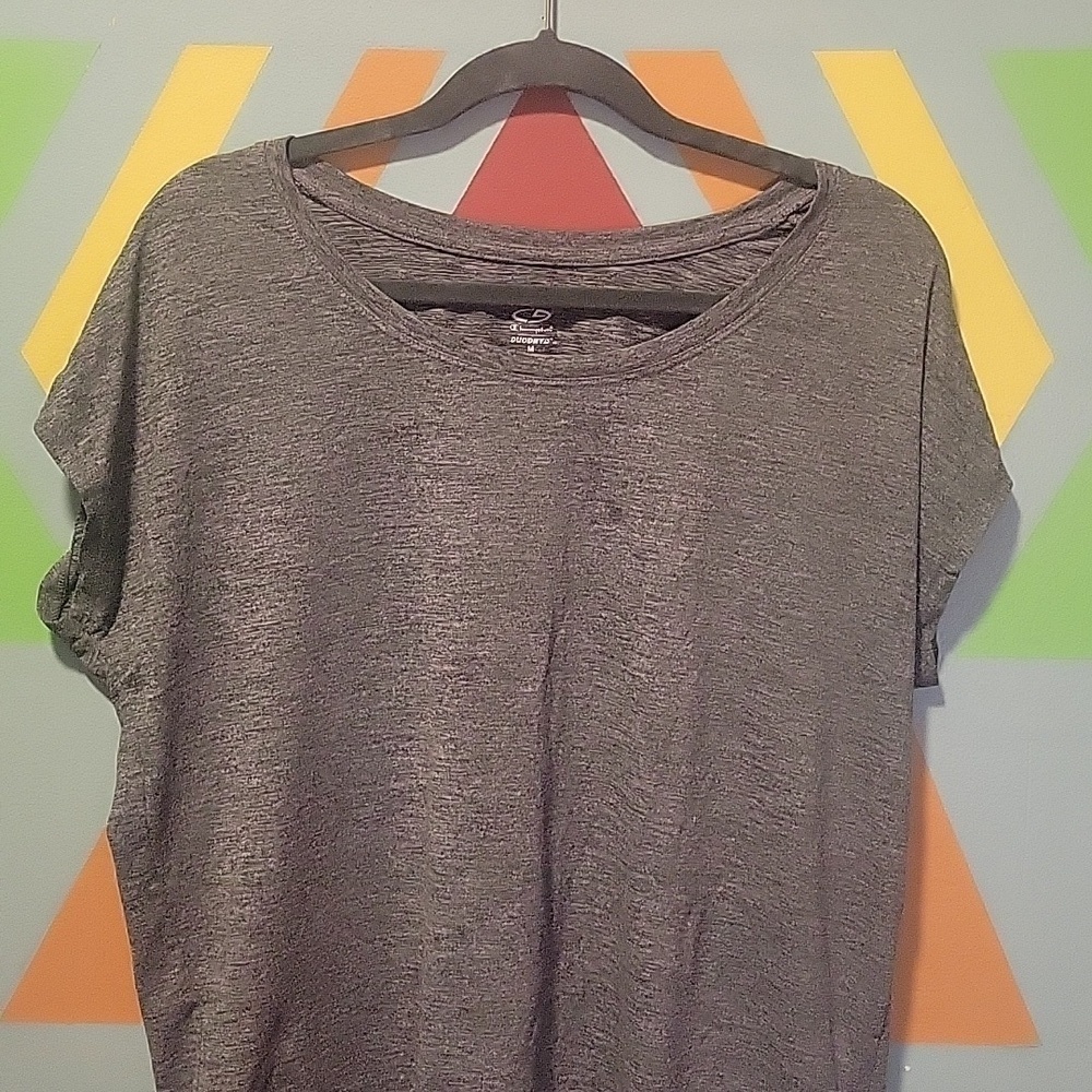 Champion Duodry Women's Gray Asymmetrical Short Sleeve Size Medium - Picture 4 of 7